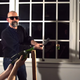 Image for article titled See Neal Stephenson's Badassery As He Opens A Bottle With A Sword